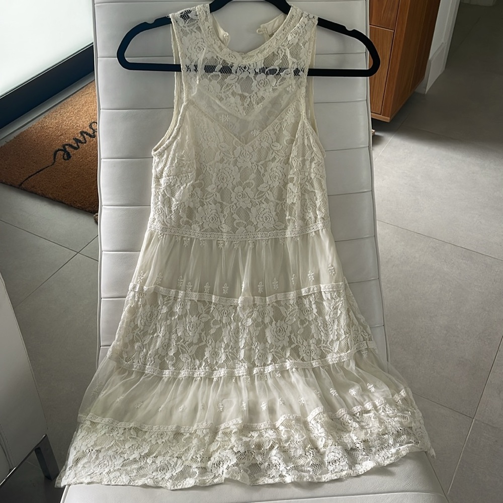 Women Ivory size small lace tiered flare dress invisible side zipper midi dress